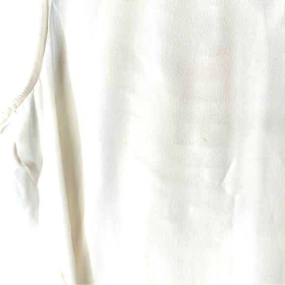 St John Women Size 10 Off White Silk Georgette Sleeveless Blouse Pleats - Picture 11 of 11